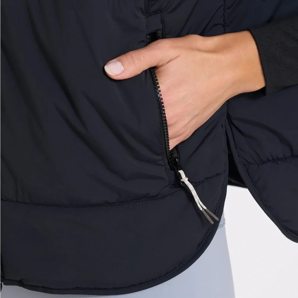 Vuori Canyon Insulated Vest Black NWT - Picture 4 of 5